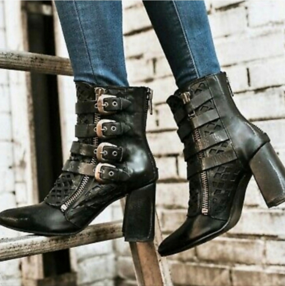 Freebrd Julia Black Bootie size 9